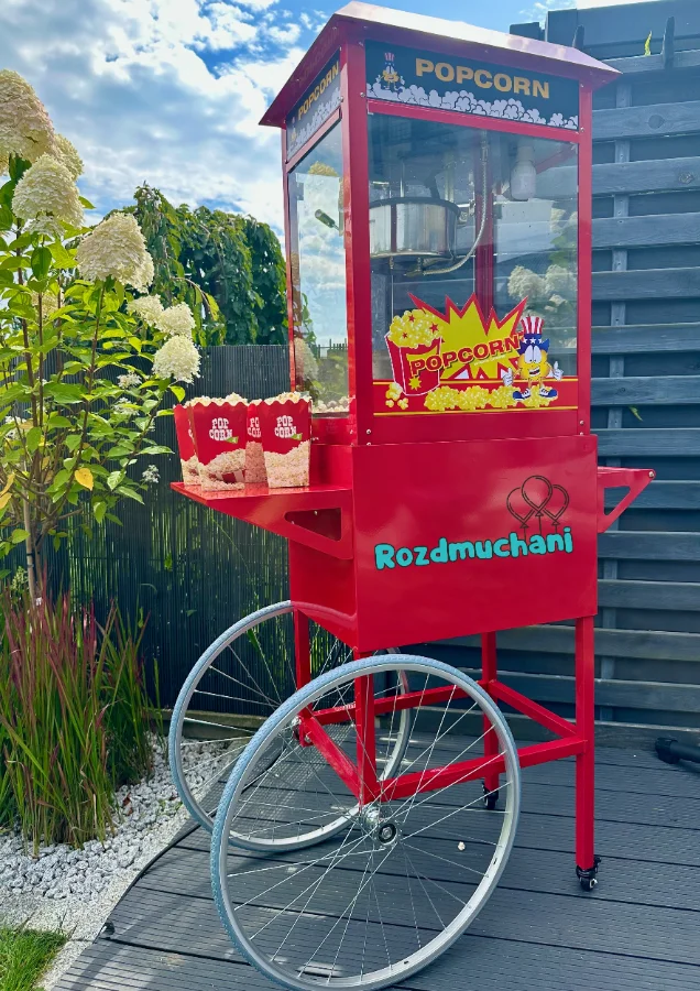 Wózek do popcornu Rozdmuchani podczas imprezy